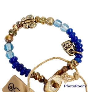 Uno de 50- Rare Alight Butterfly. Pur 2018-not worn. Has Tag & Authentication